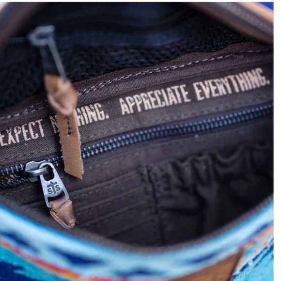 STS Ranchwear Mojave Sky Crossbody Bag - Blue and Brown - Picture 6 of 9